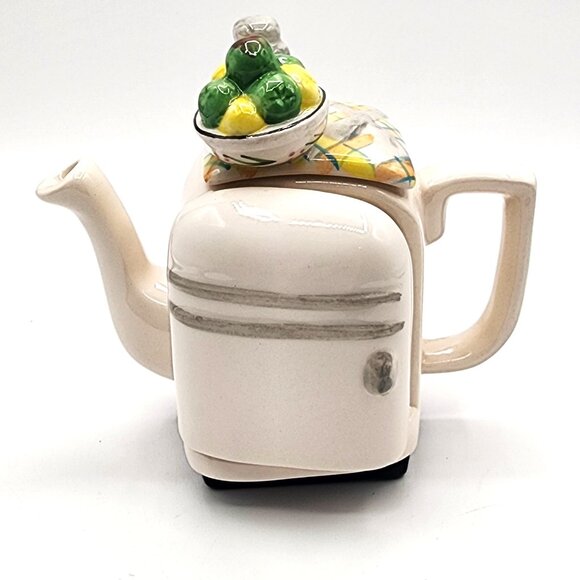 WELCOME ENT. CO. LTD. Vintage Ceramic REFRIGERATOR Creamer Kitchen Country Farm - Picture 1 of 11